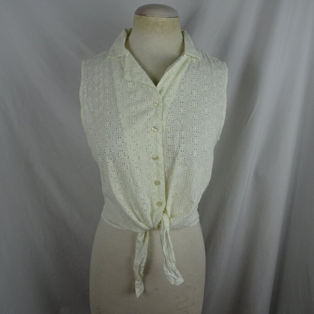Forever 21 Women Woven Summer Button up Top Size M